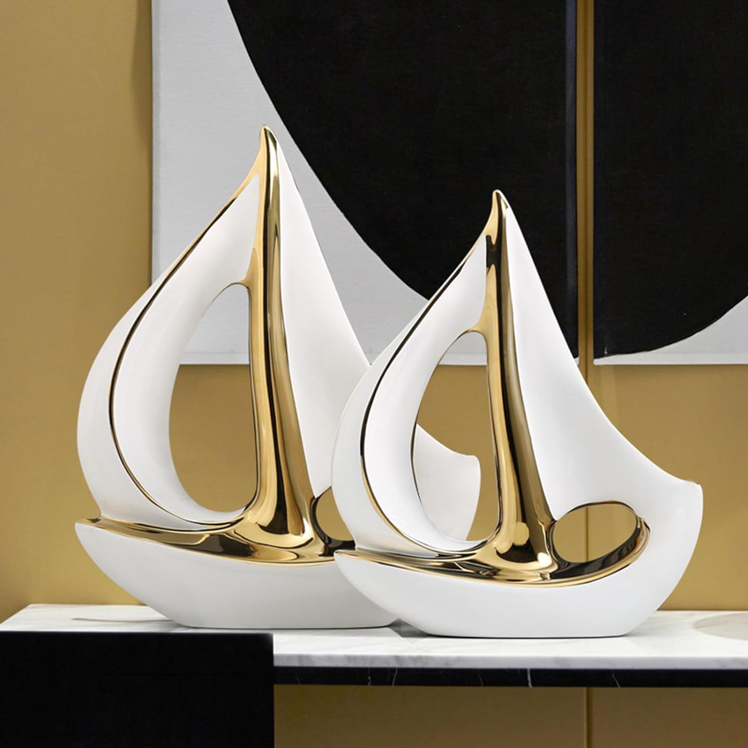 Beeld - SailWave - Wit & Goud Keramiek - Elegante Nautische Decoratie