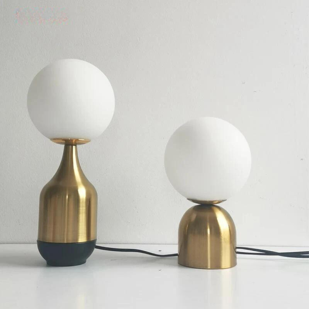 Tafellamp - Scandinavisch Glazen Bal Ontwerp - Messing armatuur - Creatieve Nachtlamp -  Design lamp