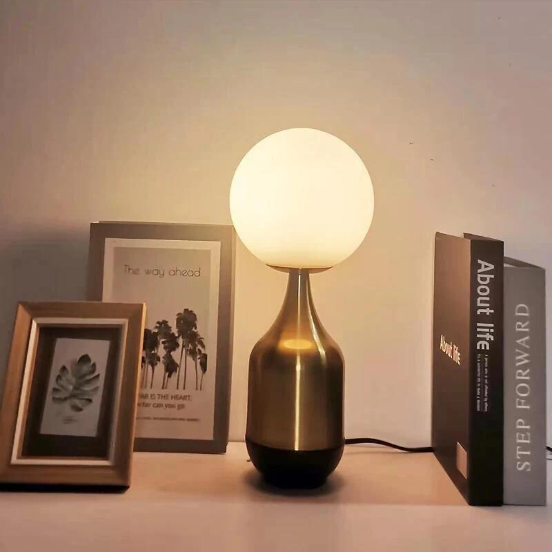 Tafellamp - Scandinavisch Glazen Bal Ontwerp - Messing armatuur - Creatieve Nachtlamp -  Design lamp