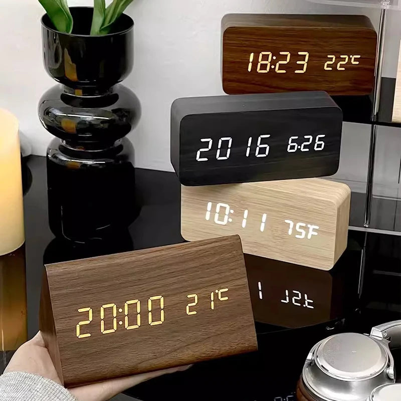 Wekker - WoodWatch - LED Display - Spraakbesturing