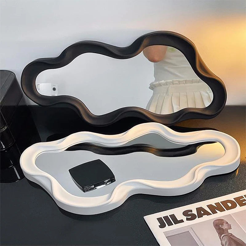 Wolkvormige Spiegel - CloudMirror - Muurspiegel - 41x26cm