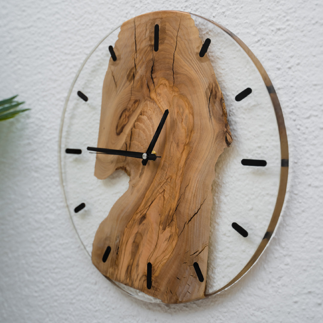 Wandklok - OliveTime - Handgemaakt Hars & Hout - Uniek Artistiek Ontwerp