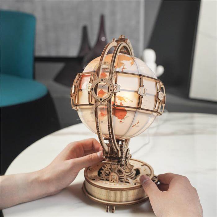 Nachtlamp - GlowGlobe - Warme Gloed - Vintage Wereldkaart Ontwerp